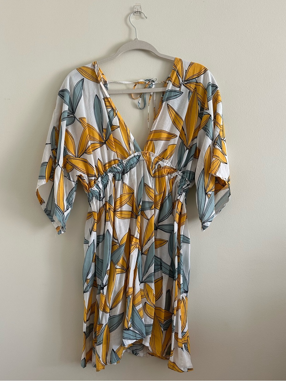 Women's Yellow & Teal Leaf Print V-Neck Dress